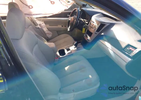 2012 Subaru Legacy 2.5I z USA, uszkodzony, nr VIN 4S3BMBA65C3015110